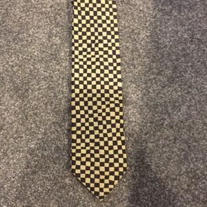 Tina Codina tie